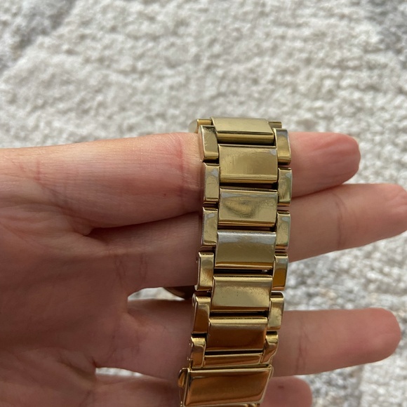 Michael Kors Watch - Picture 5 of 9